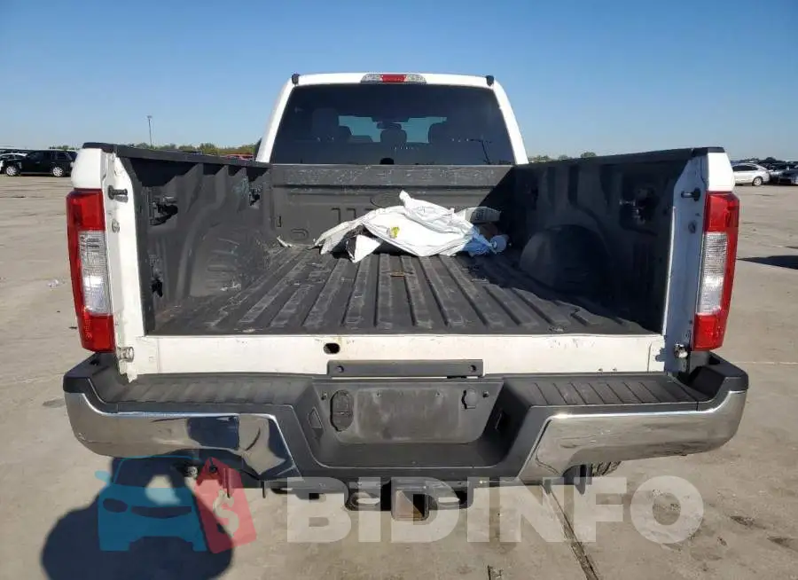 1FT8W3BT6KEF52389 Photo# 6