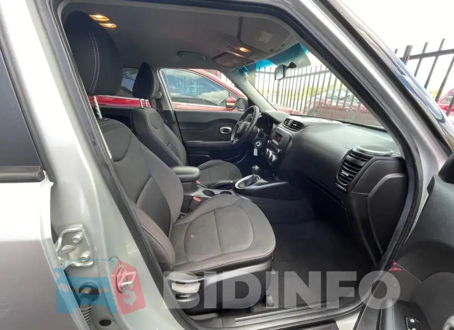 KNDJN2A2XF7751706 Photo# 5
