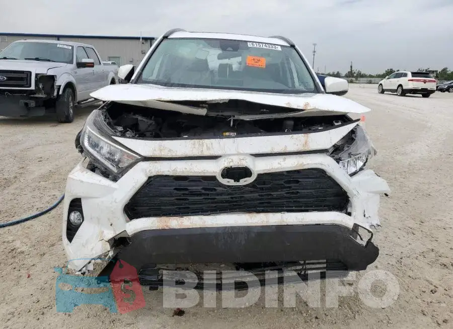 JTMW1RFV2KD503104 Photo# 5