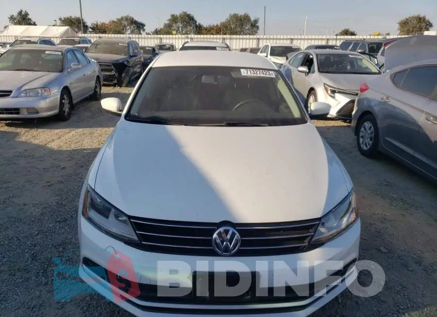 3VW2B7AJ4HM349784 Photo# 5