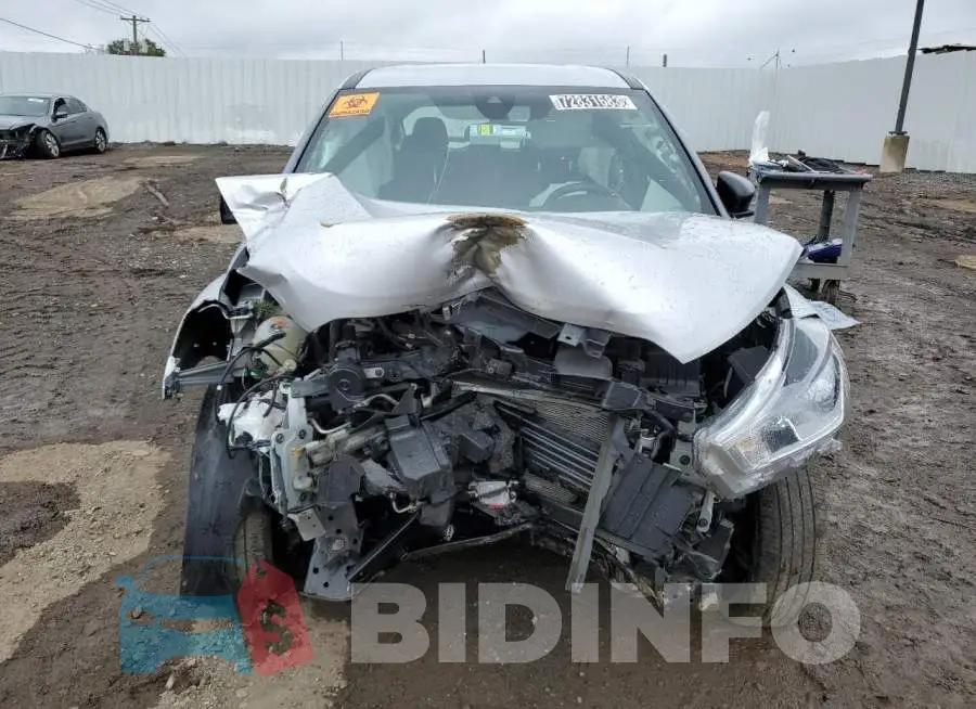 3N1CP5BV0LL527528 Photo# 5