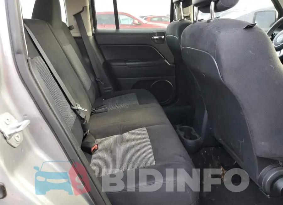 1C4NJPBA0FD170930 Photo# 10