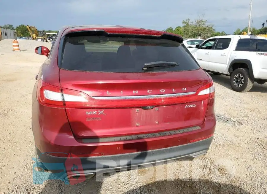 2LMTJ8LR2GBL22201 Photo# 6