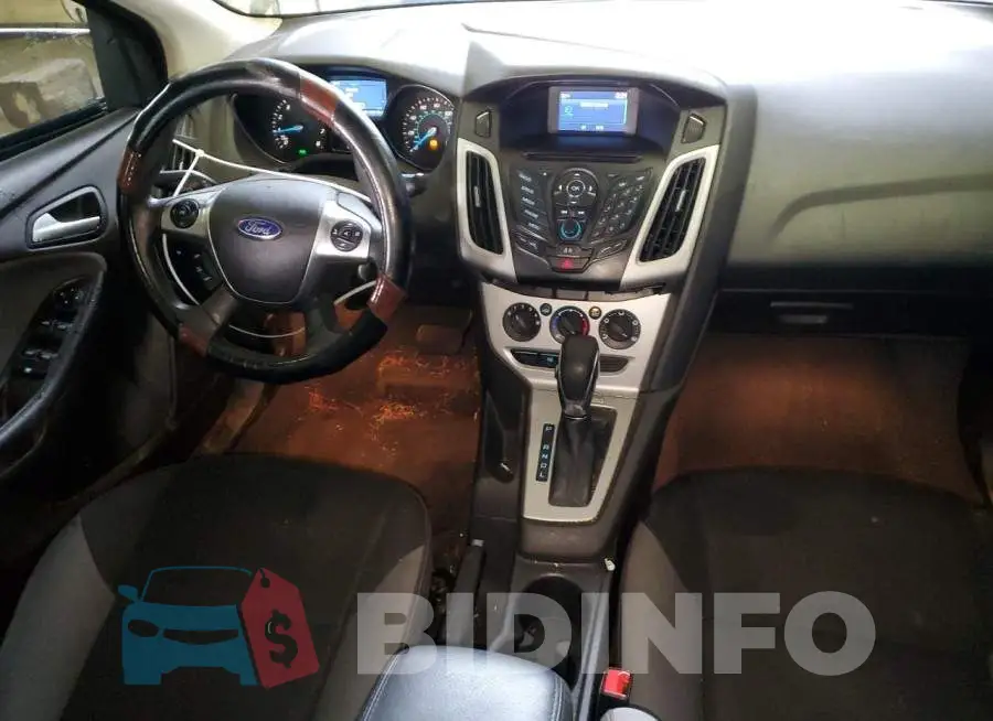 1FADP3F22EL382924 Photo# 8