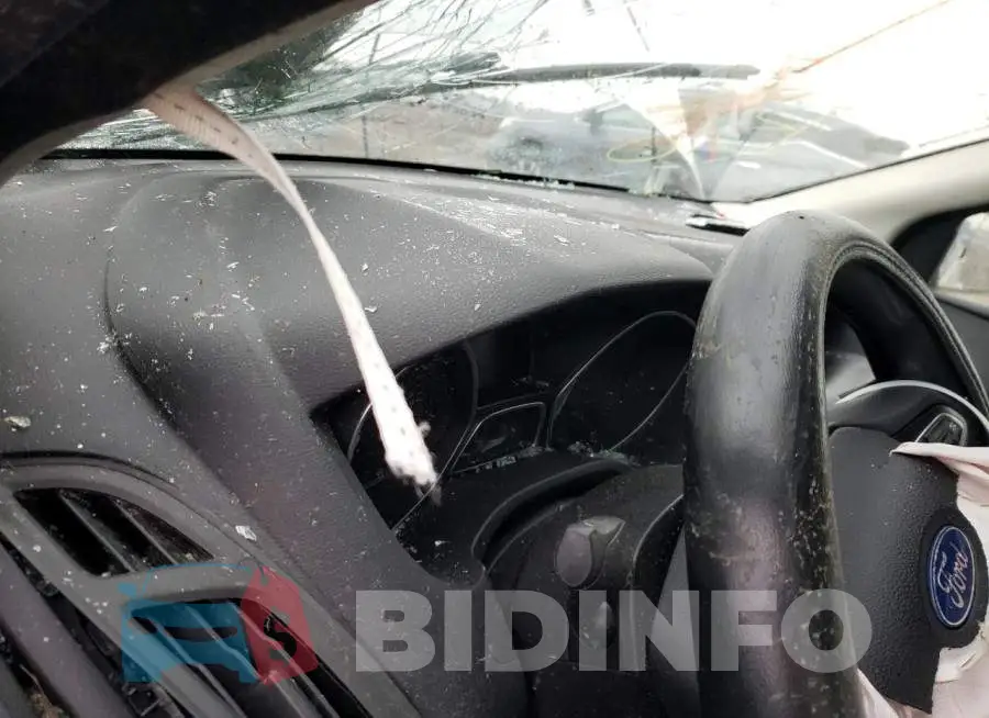 1FADP3F22FL248027 Photo# 9
