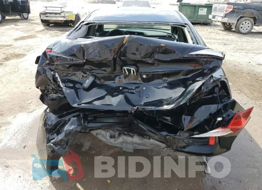19XFC2F50HE044082 Photo# 6