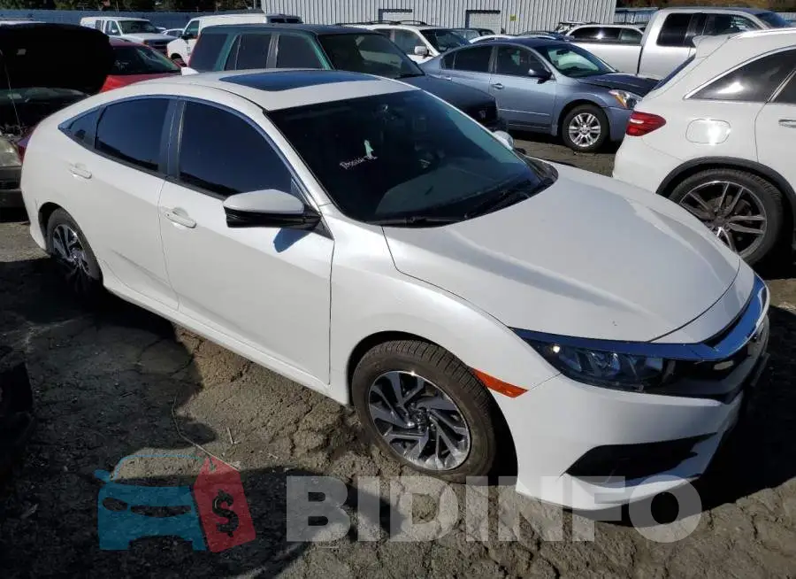 19XFC2F73HE232368 Photo# 4
