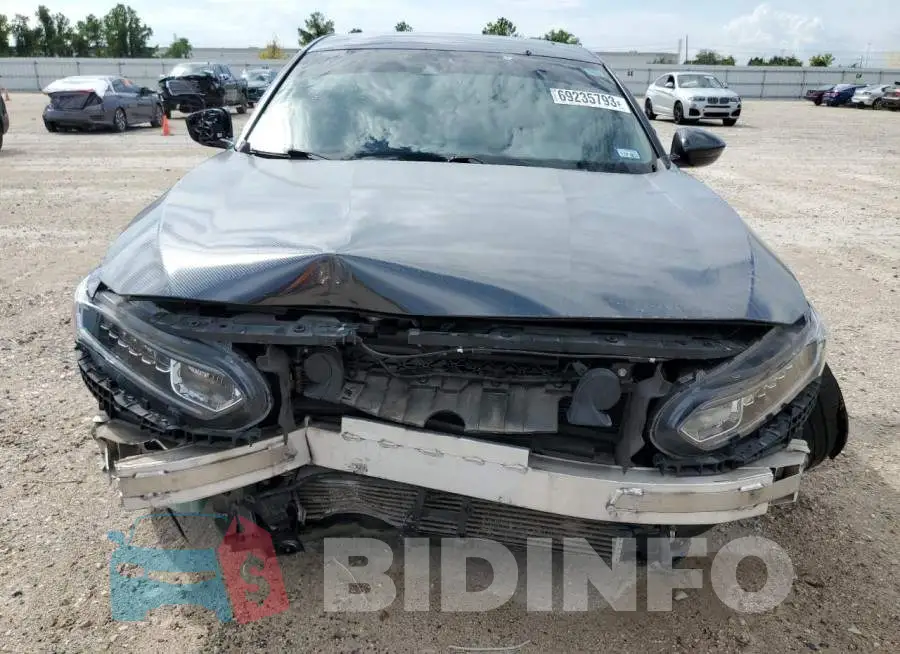 1HGCV1F36JA011815 Photo# 5