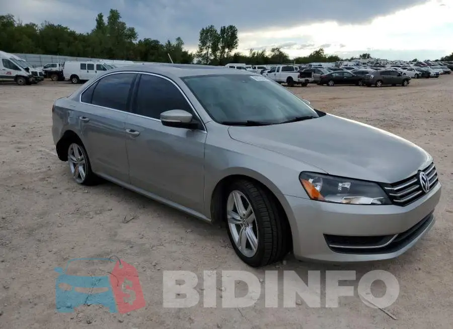 1VWBS7A35EC048360 Photo# 4