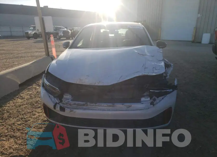 3VW2T7BU3NM016025 Photo# 5