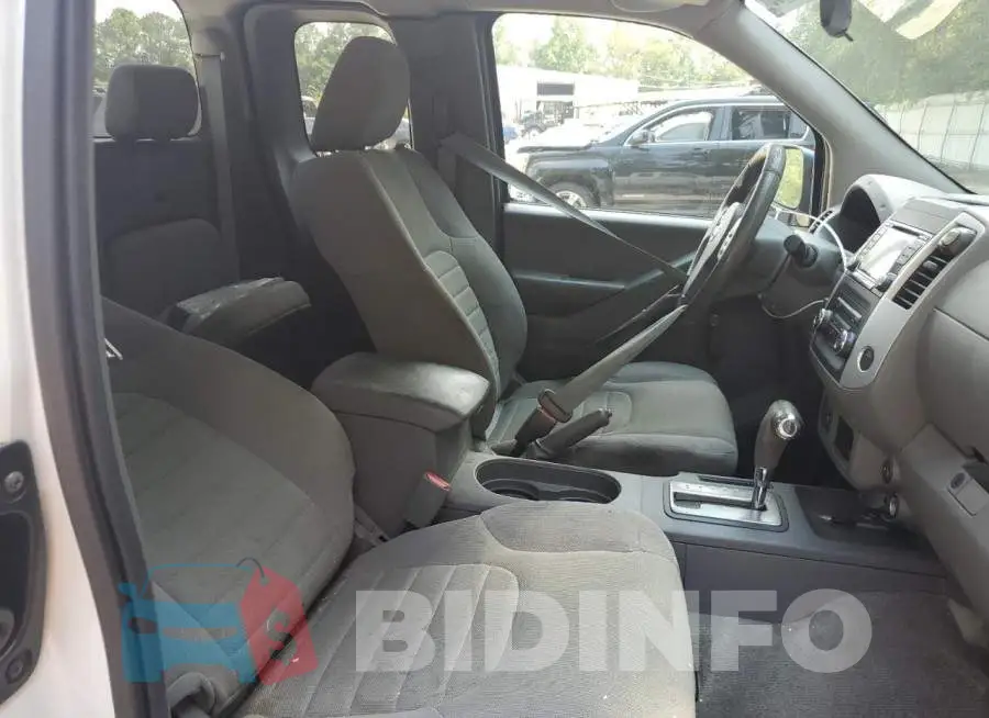 1N6BD0CT5HN747320 Photo# 10