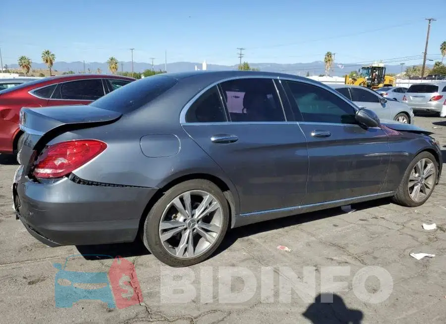 55SWF4JB2HU195725 Photo# 3