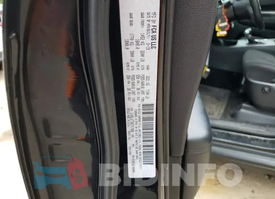 1C4SDJFT5KC717662 Photo# 12