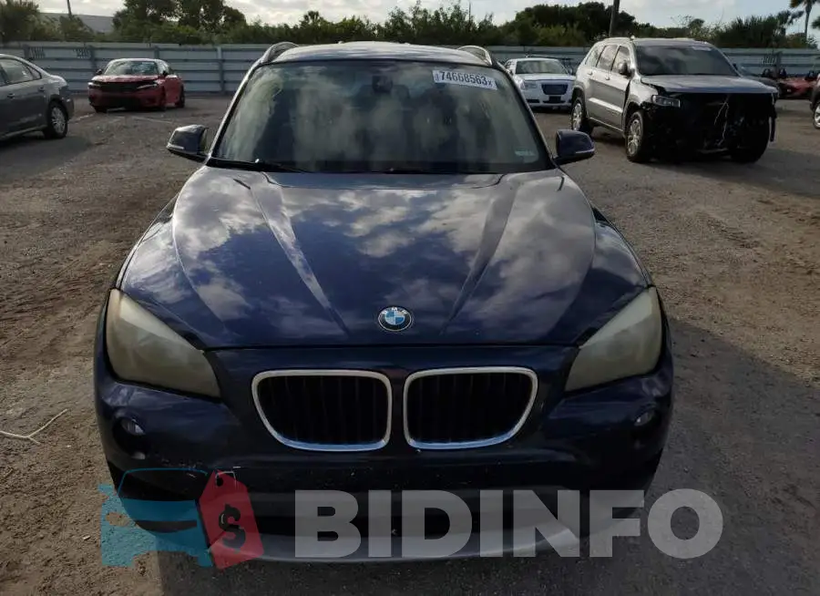 WBAVM1C57EVW51348 Photo# 5