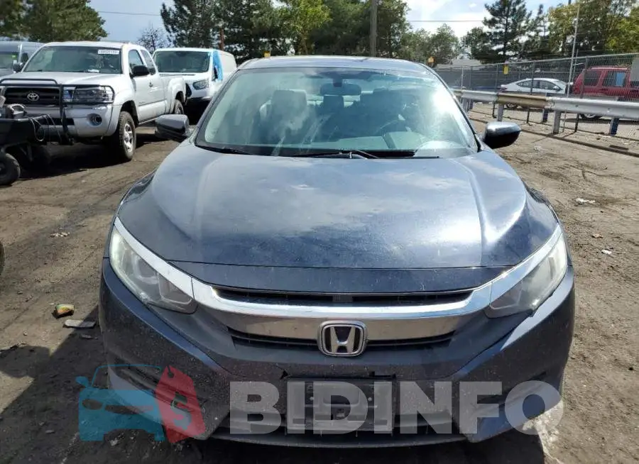 19XFC2F71HE014428 Photo# 5