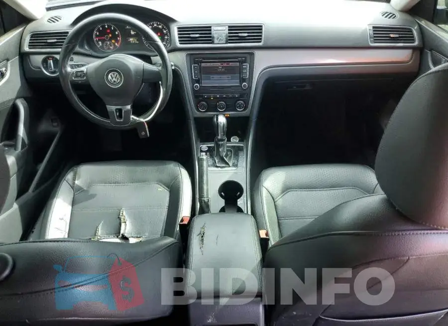 1VWAT7A32FC087725 Photo# 8