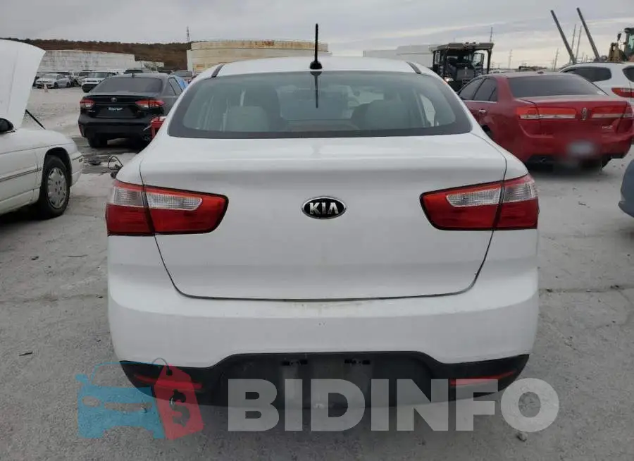 KNADM4A32F6467977 Photo# 6