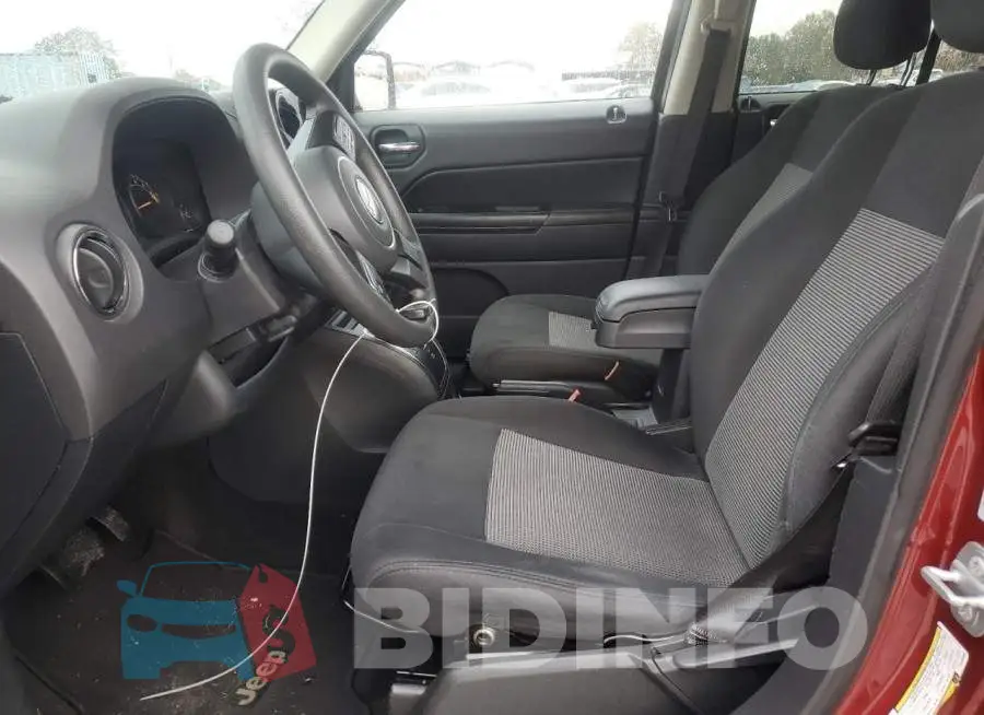 1C4NJPBAXFD138499 Photo# 7