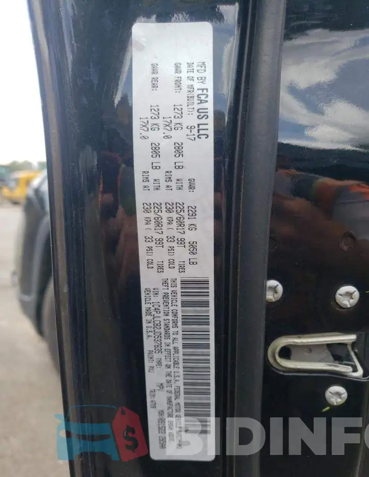 1C4PJLCB2JD537635 Photo# 13