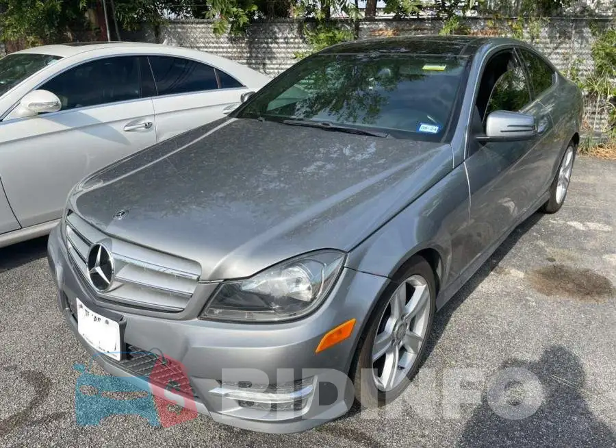 WDDGJ4HB4FG360516 Photo# 2