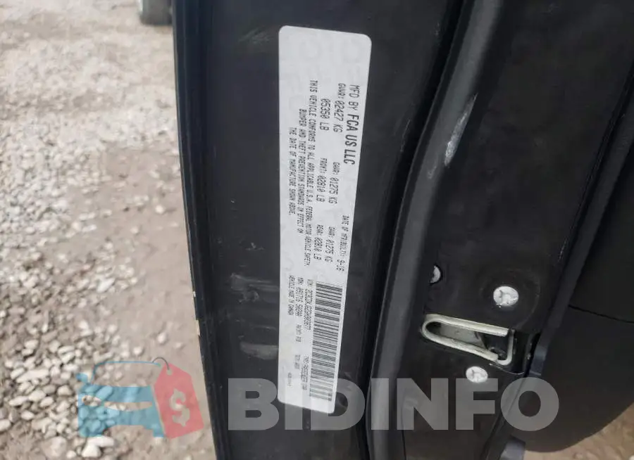 2C3CDXJG2GH303877 Photo# 12