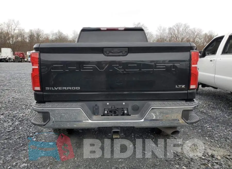 1GC4YPE74RF110844 Photo# 6