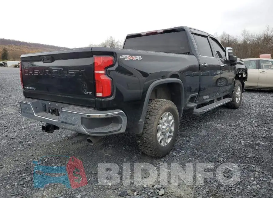 1GC4YPE74RF110844 Photo# 3