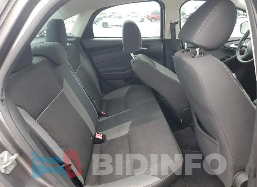 1FADP3F2XEL137949 Photo# 10
