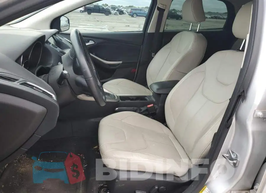 1FADP3N2XFL210515 Photo# 7