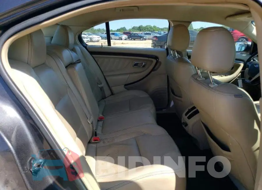 1FAHP2F86FG165547 Photo# 10