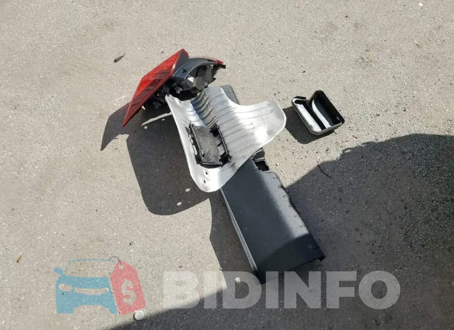 19XFC2F76GE092847 Photo# 12