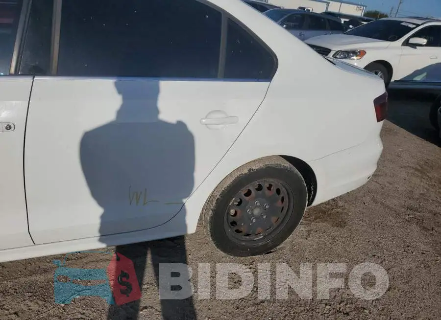 3VW167AJ6HM324627 Photo# 12
