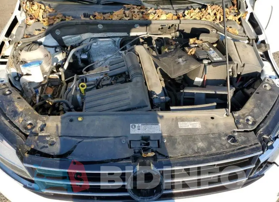 3VW2B7AJ0HM294525 Photo# 11