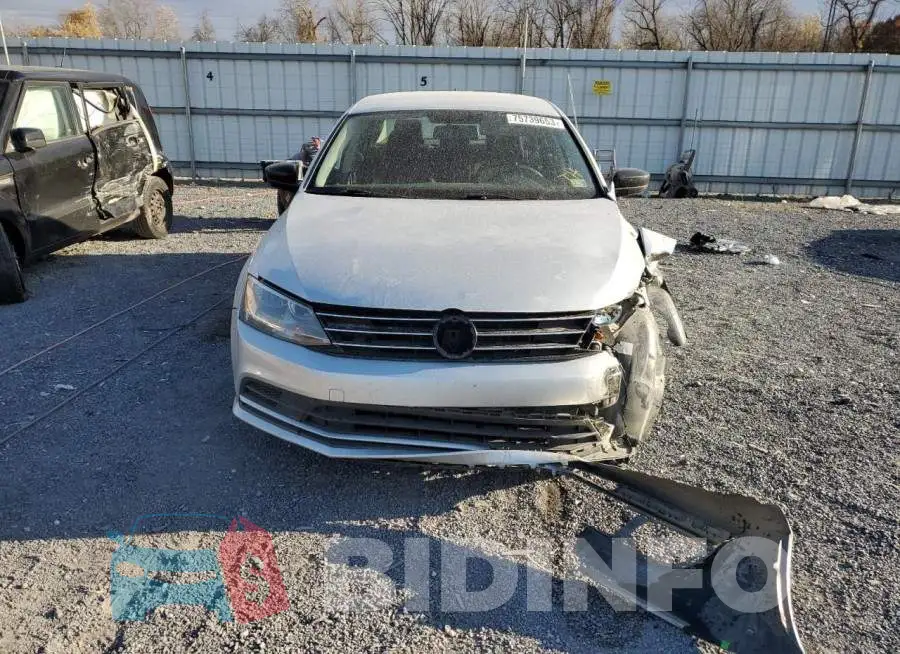3VWLA7AJ2FM343504 Photo# 5
