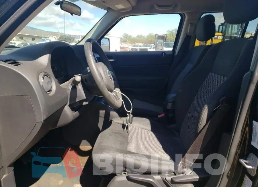 1C4NJPFB0ED564218 Photo# 7