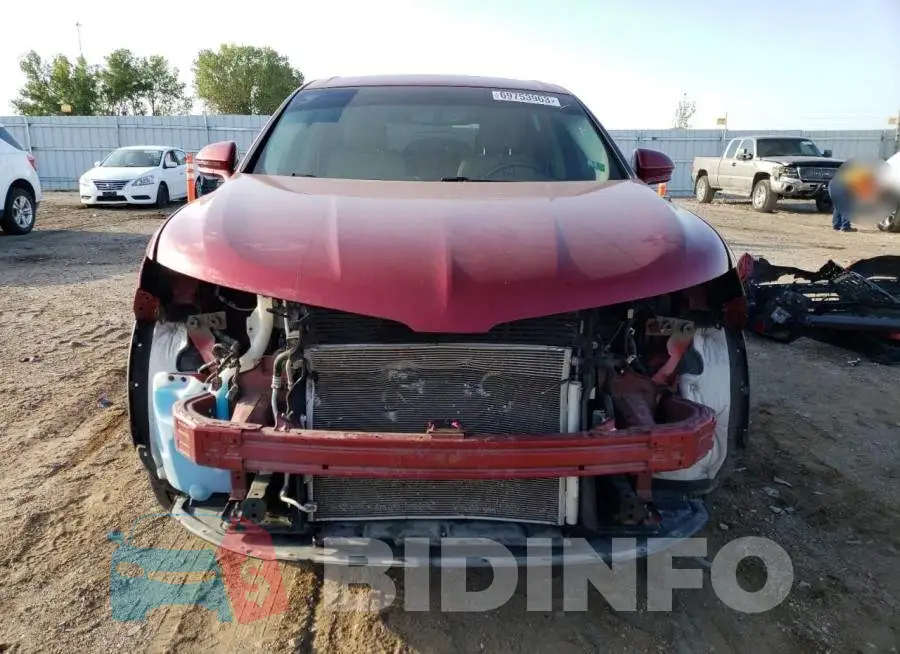 2LMTJ8KR7GBL76028 Photo# 5
