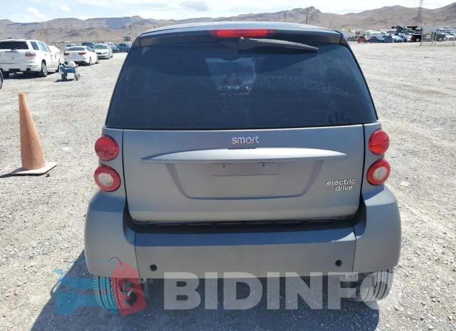 WMEEJ9AA2FK831643 Photo# 6