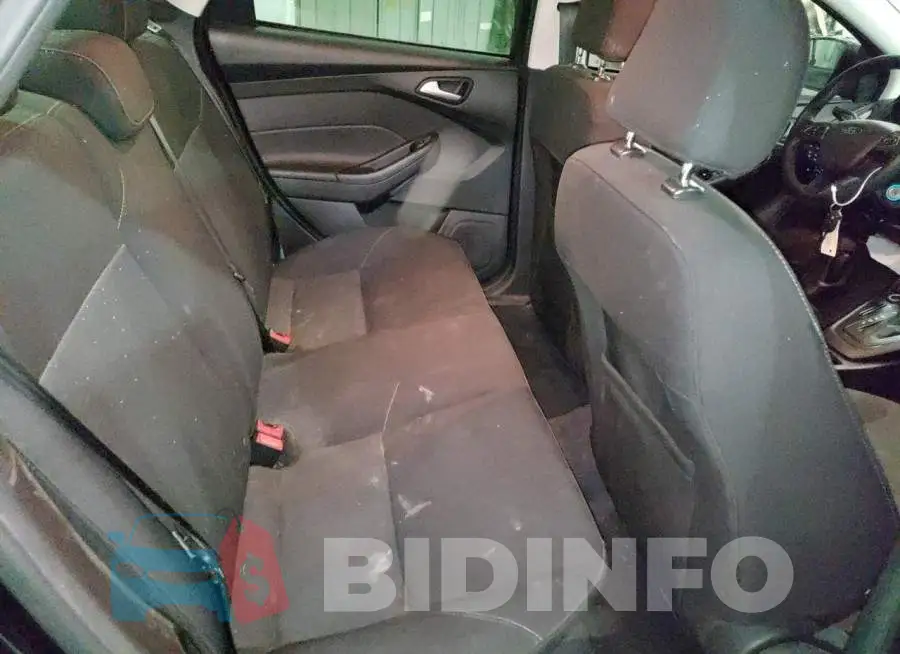 1FADP3F22HL209313 Photo# 10