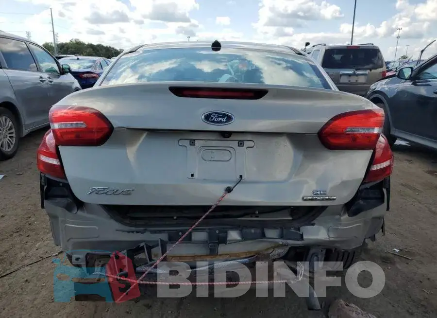 1FADP3F24GL237774 Photo# 6