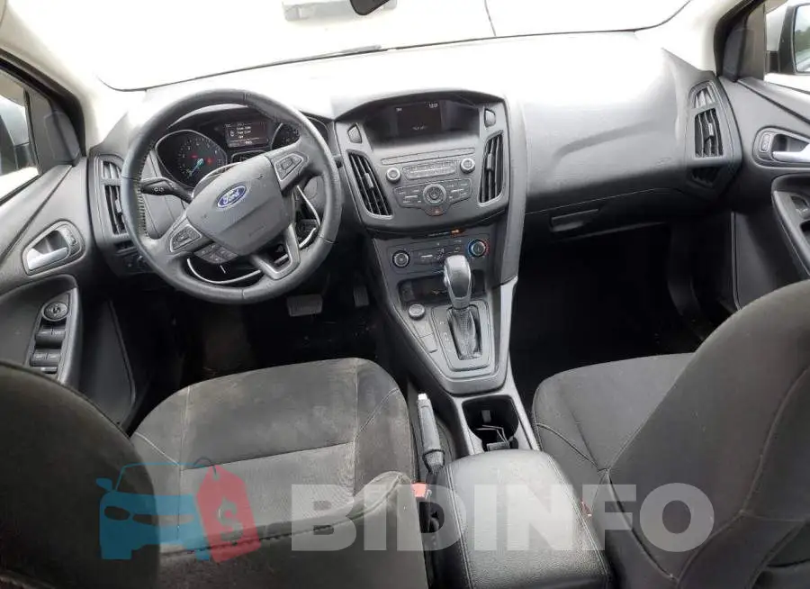 1FADP3F24JL220027 Photo# 8