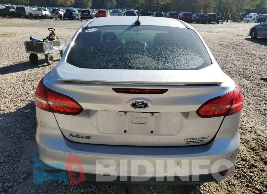 1FADP3J29GL274052 Photo# 6