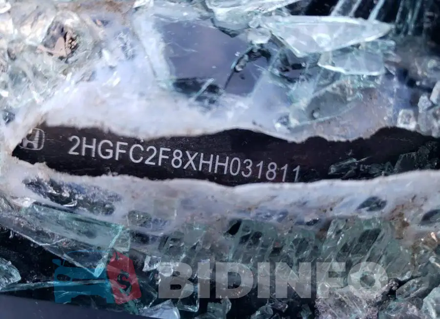 2HGFC2F8XHH031811 Photo# 12