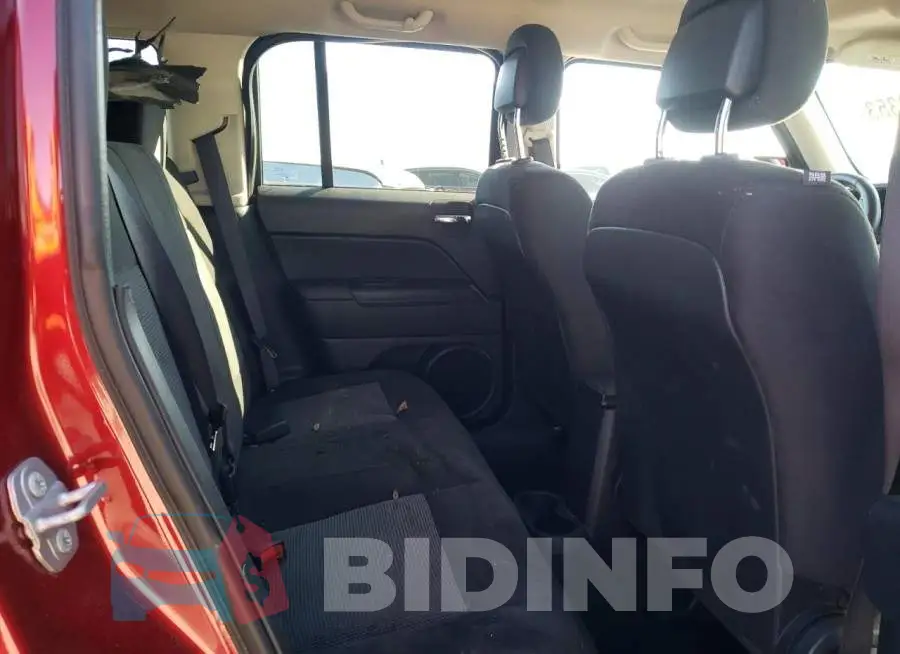 1C4NJPFB8HD184712 Photo# 10