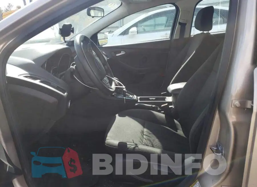 1FADP3F28JL206227 Photo# 7