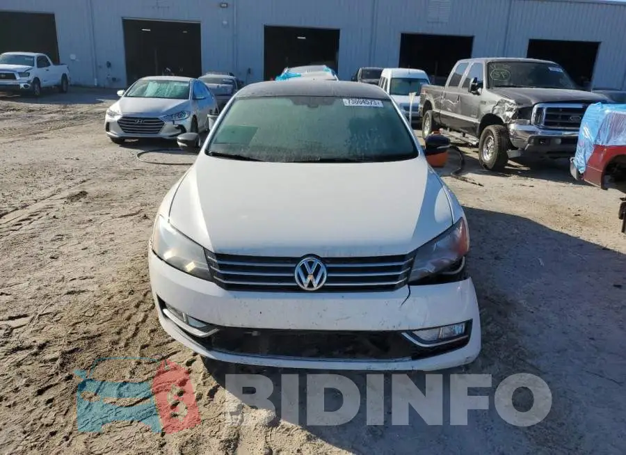 1VWBS7A35FC010287 Photo# 5