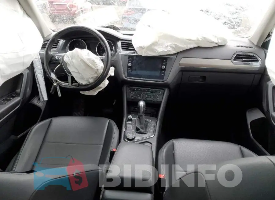 3VV2B7AX7KM175855 Photo# 8