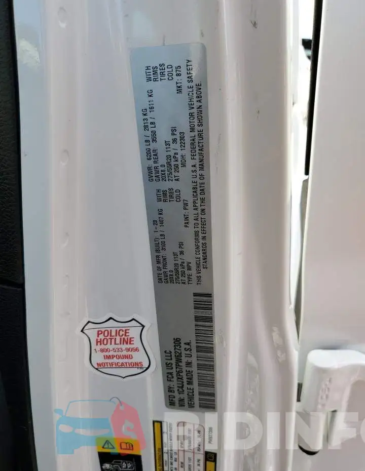 1C4JJXP67PW627306 Photo# 13