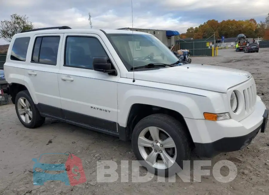 1C4NJRFB8FD339963 Photo# 4