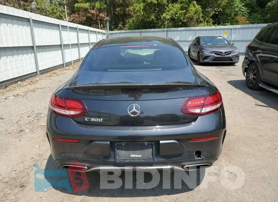 WDDWJ8DB4KF824574 Photo# 6