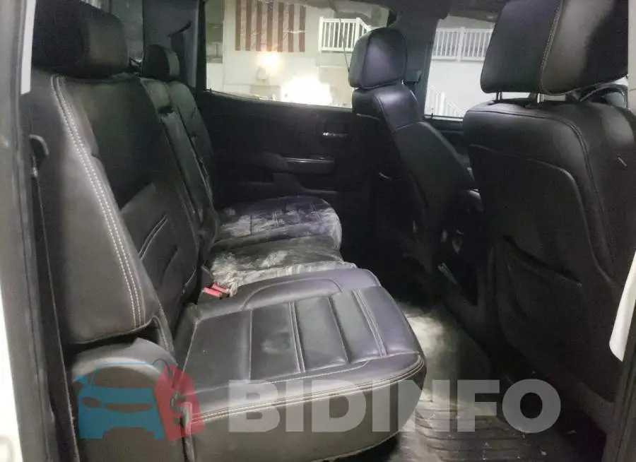3GTU2WEJ2EG530487 Photo# 10
